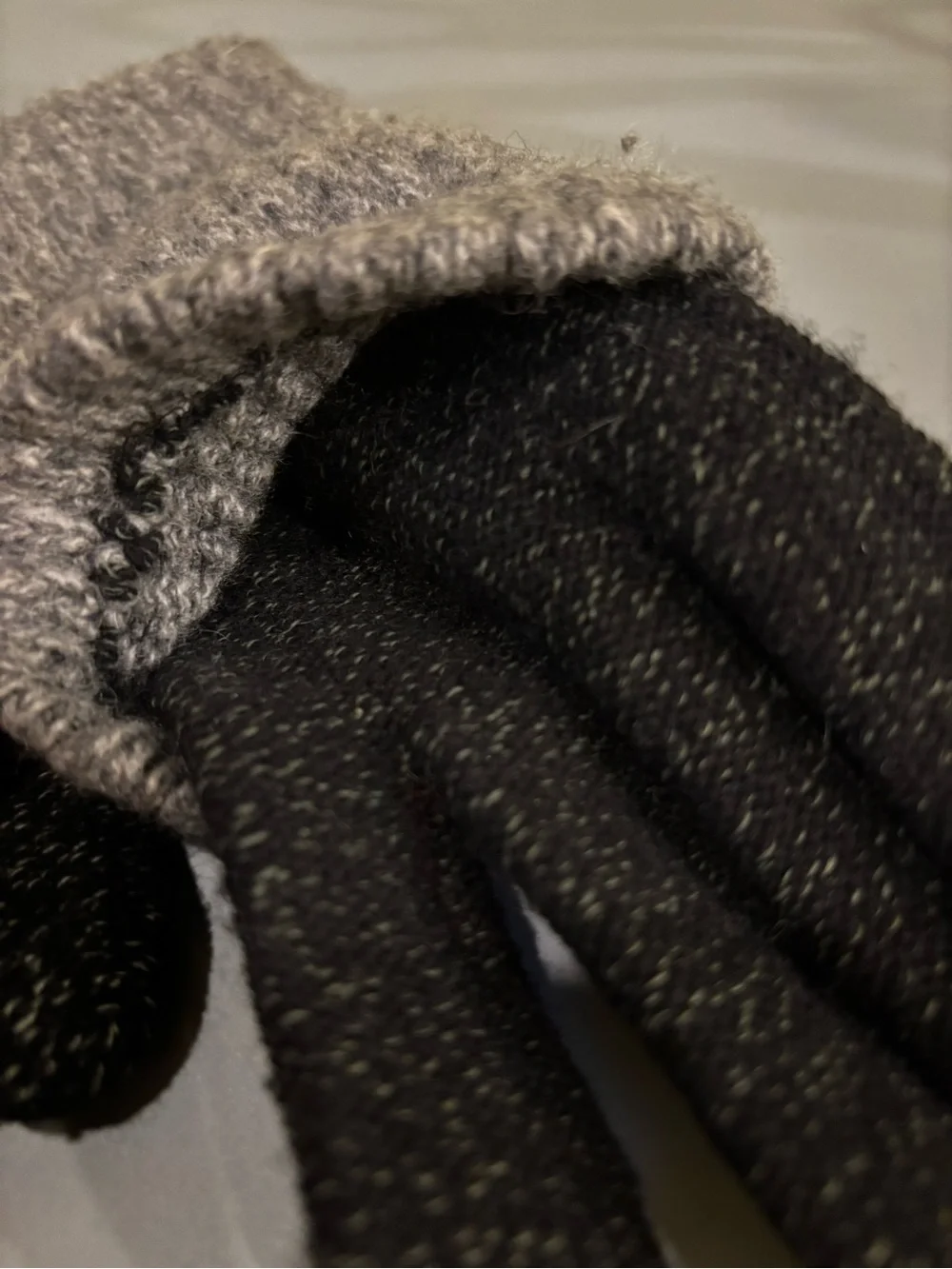 Women’s Two-Tone Knit Convertible Gloves – Gray and Black